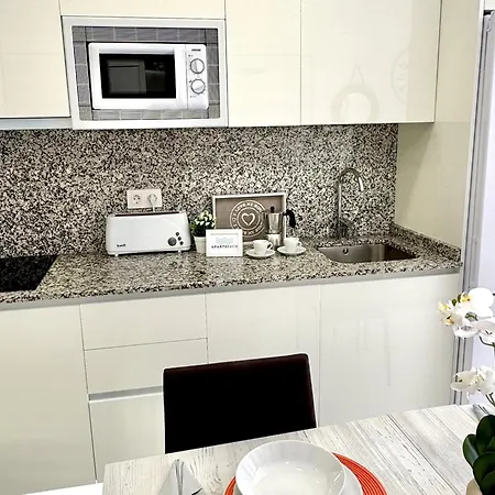 Apartbeach Internacional Y Vistas Playa شقة *