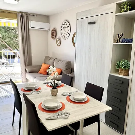 Apartbeach Internacional Y Vistas Playa * كامبريلس