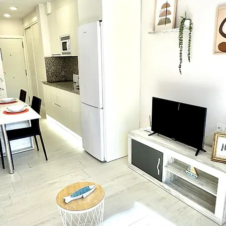 Apartbeach Internacional Y Vistas Playa شقة كامبريلس